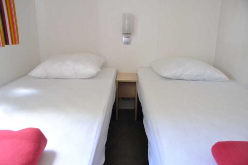 Camping Koawa Les Cigales - Espace Confort 37m² - air-conditioning + TV - Photo 6