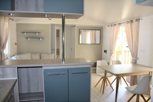 Camping Koawa Les Cigales - Loggia Premium 40m² - air-conditioning + TV - Photo 3