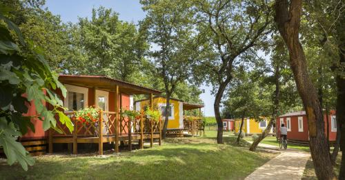 Aminess Maravea Camping Resort - Holiday Home Mediterranean Village - Photo 3
