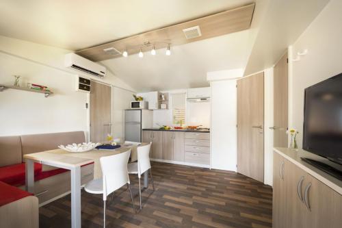 Aminess Maravea Camping Resort - Holiday Home Relax Premium Village - Photo 4
