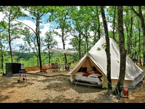 Les Castels Domaine de La Paille Basse - GLAMPING TENT - Two tents per pitch - Photo 3