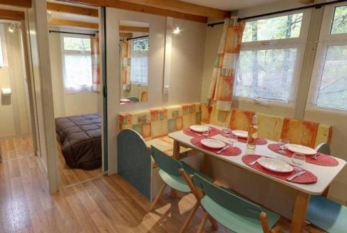 Les Castels Domaine de La Paille Basse - Chalet - 3 bedrooms - Photo 2