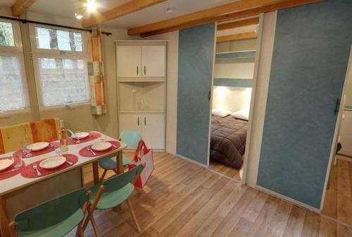 Les Castels Domaine de La Paille Basse - Chalet - 3 bedrooms - Photo 5