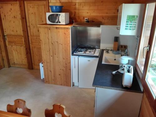 Camping LA TRUFFIERE à Saint Cirq Lapopie - Chalet modèle Savoie - Photo 6