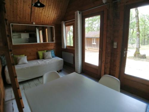 Camping LA TRUFFIERE à Saint Cirq Lapopie - The authentic wooden chalet duplex - Photo 7