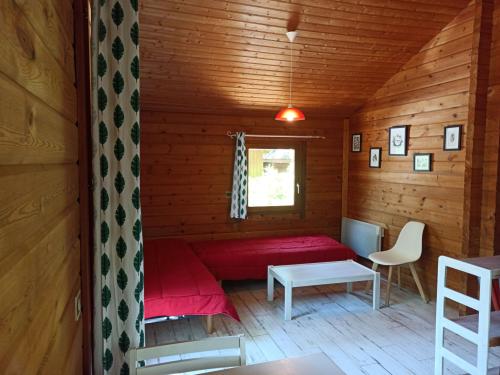 Camping LA TRUFFIERE à Saint Cirq Lapopie - The authentic wooden chalet with big terrace - Photo 4