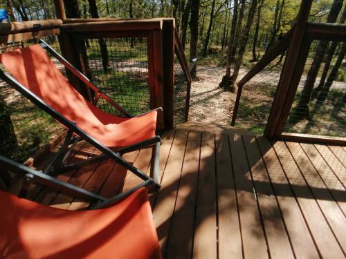 Camping LA TRUFFIERE à Saint Cirq Lapopie - CABANE DELUXE DUO SUR PILOTIS VUE PANORAMIQUE - Photo 8