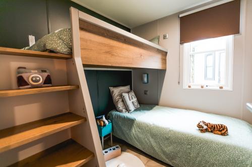 YELLOH! VILLAGE - CAMPING LES CASCADES - Cottage Living 4p 2bdr 1bath air-conditioned **** - Photo 3