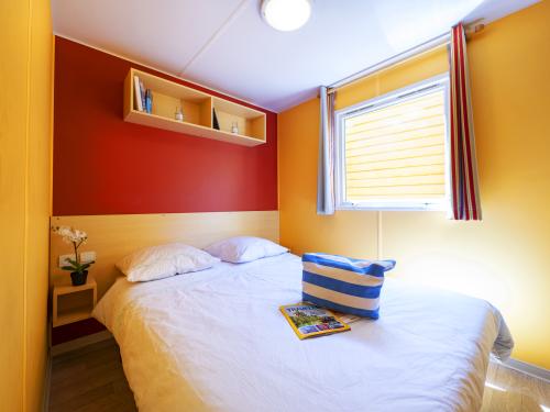 YELLOH! VILLAGE - CAMPING LES CASCADES - Cottage Garrigue 4p 2bdr 1bath *** air-conditioned - Photo 10