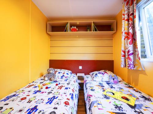 YELLOH! VILLAGE - Camping Les Cascades - Cottage Valeriane *** (2 bedrooms + 1 bathroom + Air-conditioning) - Photo 7