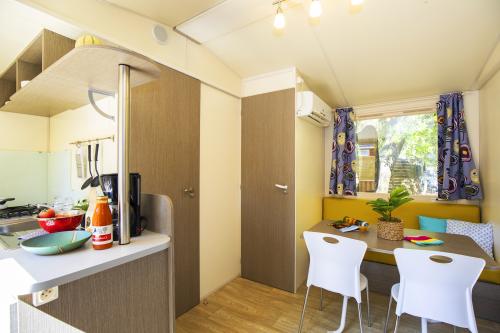 YELLOH! VILLAGE - CAMPING LES CASCADES - Cottage Vigne 4p 2bdr 1bath *** air-conditioned - Photo 9