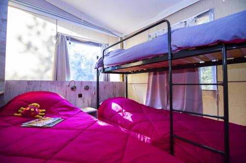 YELLOH! VILLAGE - Camping Les Cascades - tent Lodge Safari *** (2 bedrooms + 1 bathroom) - Photo 6
