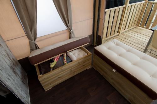 YELLOH! VILLAGE - Camping Les Cascades - tent Lodge Safari *** (2 bedrooms + 1 bathroom) - Photo 8