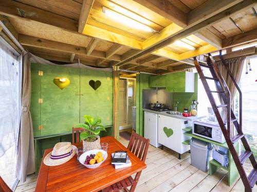 YELLOH! VILLAGE - Camping Les Cascades - tent Lodge Air *** (2 bedrooms + 1 bathroom) - Photo 2