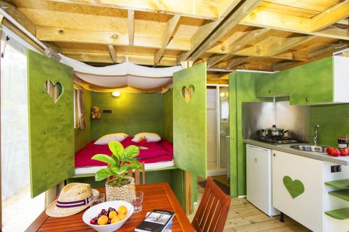 YELLOH! VILLAGE - Camping Les Cascades - tent Lodge Air *** (2 bedrooms + 1 bathroom) - Photo 3