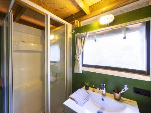 YELLOH! VILLAGE - Camping Les Cascades - tent Lodge Air *** (2 bedrooms + 1 bathroom) - Photo 7