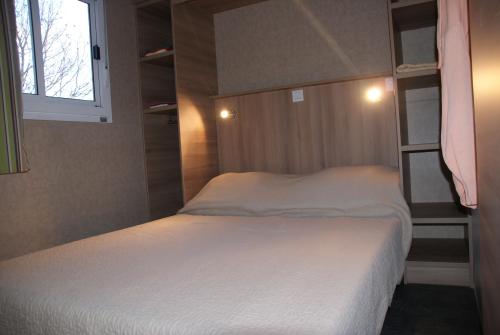 Flower Camping La Beaume - Chalet 28m² CONFORT+ 2 bedrooms / sheltered terrace - Photo 5