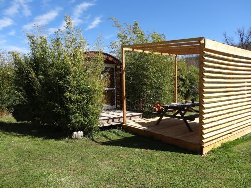 Flower Camping La Beaume - Gipsycar 21m² CONFORT+ 1 bedroom / Half-covered terrace - Photo 6