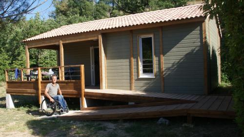 Flower Camping La Beaume - Chalet 35m² CONFORT+ 2 bedrooms - sheltered terrace (adapted to the people with reduced mobility) - Photo 1