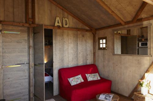 Flower Camping Le Bois d'Amour - Cabin Lodge Comfort 38m² (2 bedrooms) sheltered terrace 8m² - Photo 2