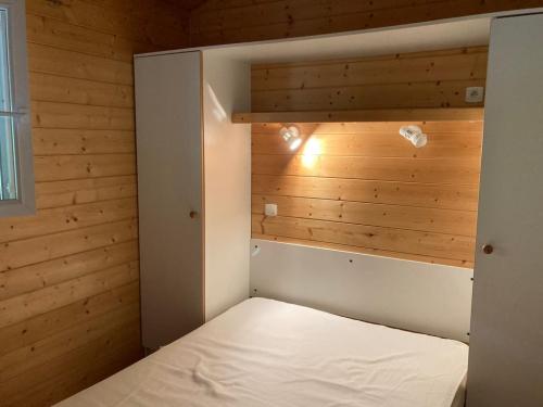 Camping La Corconne - Chalet Sapin et Genêt - 2 bedrooms - Photo 6