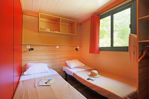 Huttopia Baie du Mont St Michel - Chalet Ottawa - Photo 2