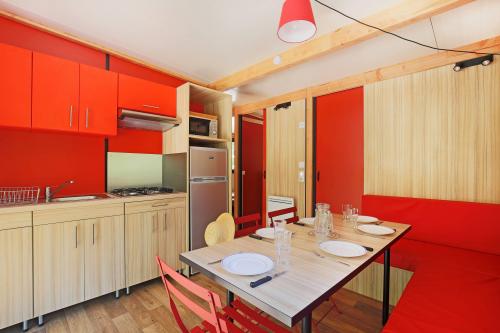 Huttopia Baie du Mont St Michel - Chalet Ottawa - Photo 4