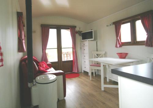 Camping De Grienduil - Gypsy trailer - Photo 3