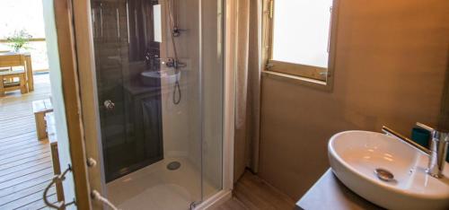 Camping Le Tastesoule - Cottage LODGE Premium TV 43m² - 2 bedrooms + sheltered terrace - Photo 9