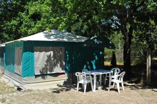 Camping Le Tastesoule - Canvas Bungalow 18m² 2 bedrooms - without toilet blocks - Photo 1
