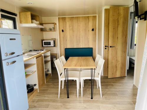 Camping LA FONTAINE - Cabin surfer 20m² (without bathroom) - Photo 1
