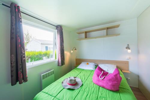 Camping LA FONTAINE - Mobilhome Alizé 34m² 2 bedrooms, 2 bathrooms - Photo 3