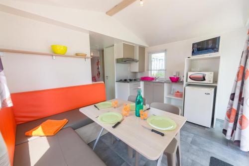 Camping LA FONTAINE - Mobilhome 33TP 25m² 2 bedrooms - Photo 2