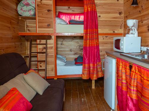 Camping du Lac - ROULOTTE au bord du lac - Photo 4