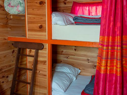 Camping du Lac - ROULOTTE au bord du lac - Photo 6