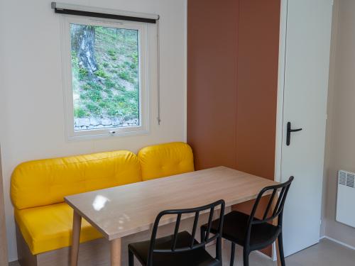Camping du Lac - Mobile-home T4 B - Photo 4