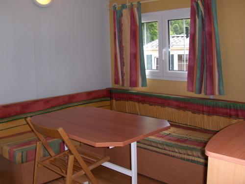 Camping du Lac - Mobile-home T6 - Photo 2