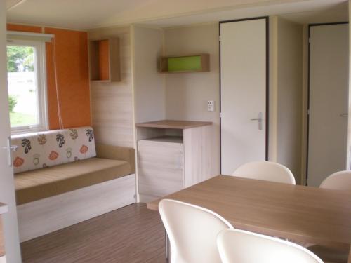 Camping Entre Terre et Mer - Mobile home Confort (2 bedrooms) - Photo 7