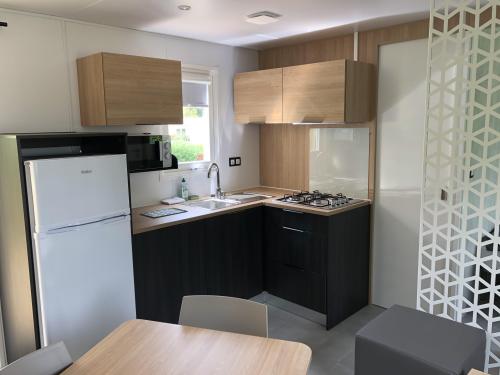 Camping Entre Terre et Mer - Mobile home Confort + (3 bedrooms) - Photo 2