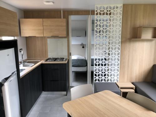 Camping Entre Terre et Mer - Mobile home Confort + (3 bedrooms) - Photo 3