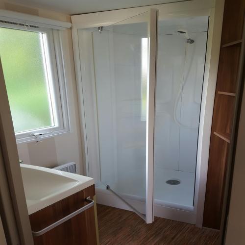 Camping Entre Terre et Mer - Mobil home Confort (2 bedrooms) - Photo 4
