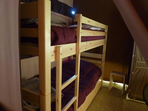 Flower Camping VERTE VALLEE - CONFORT Tente Lodge Nature 25m² (2 bedrooms) + terrace - without private facilities - 2013 - Photo 4