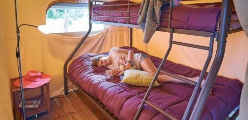 Flower Camping VERTE VALLEE - CONFORT Tent Lodge Vintage 34,50 m² (2 bedrooms) + terrace - without private facilities - 2019 - Photo 4