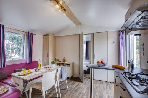Camping Sandaya Soulac Plage - Cottage 2 bedrooms ** - Photo 5
