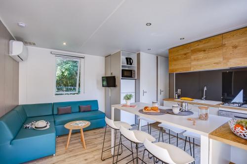 Camping Sandaya Soulac Plage - Cottage 3 bedrooms air-conditioning**** - Photo 3