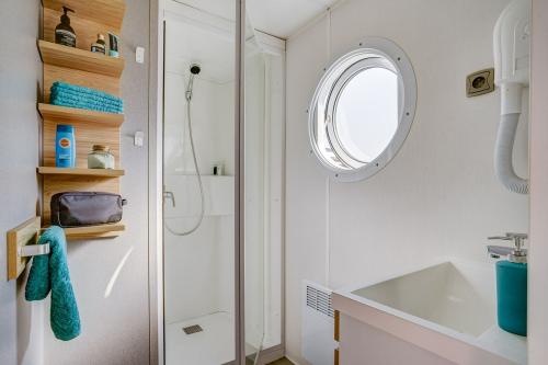 Camping Sandaya Soulac Plage - Cottage PREMIUM SURF 2 bedrooms - air-conditioning - Photo 5