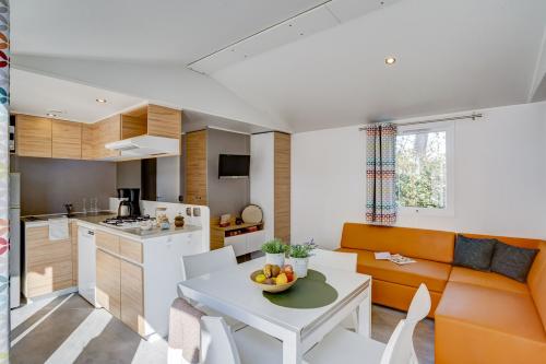 Camping Sandaya Soulac Plage - Cottage 3 bedrooms 2 bathrooms air-conditioning**** - Photo 4