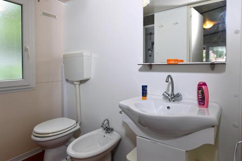 Camping Pino Mare - Mobile-home Acquamarina - Photo 6