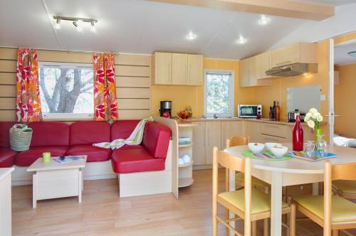 Camping Holiday Green - Cottage Holiday Résidence Prestige 40 m² (3 bedrooms) terrace, panoramic views, air-conditioning, TV - Photo 2