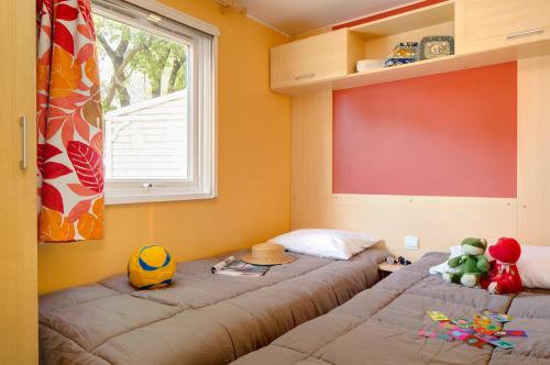Camping Holiday Green - Cottage Holiday Résidence Prestige 40 m² (3 bedrooms) terrace, panoramic views, air-conditioning, TV - Photo 4